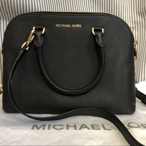 🌟Michael Kors black crossbody/satchel purse 🌟